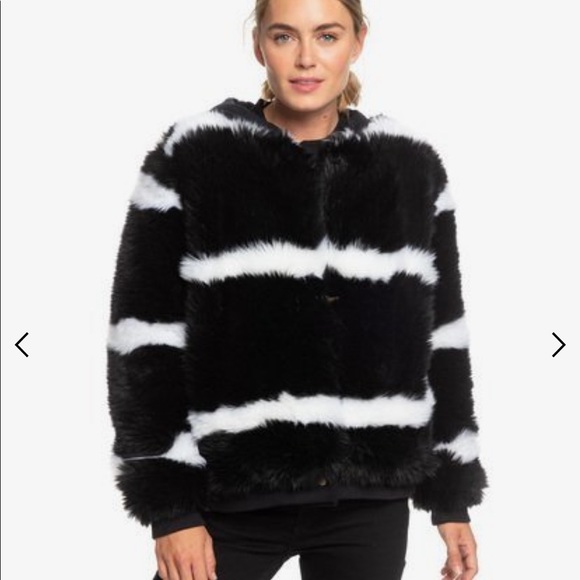 🔥 Roxy women’s Carrie faux fur technical jacket 🔥 - Picture 2 of 7